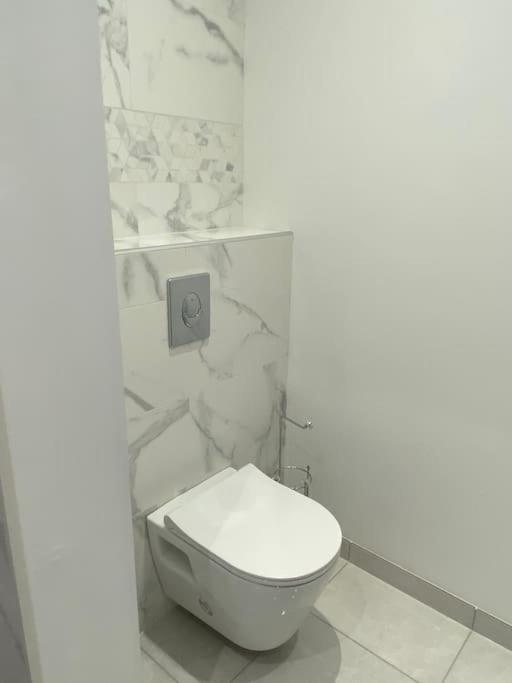 Maison Avec Jacuzzi - Louvres Proche Roissy Cdg - Paris エクステリア 写真